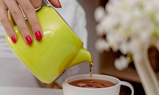 Picking the Perfect Teapot: Cast Iron Vs. Ceramic Vs. Glass Teapot