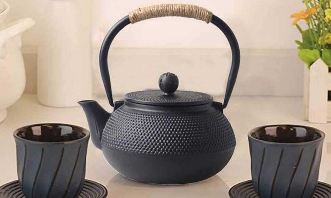 20oz Rust Free Cast Iron Teapot Review: My Favorite for Year Long Use