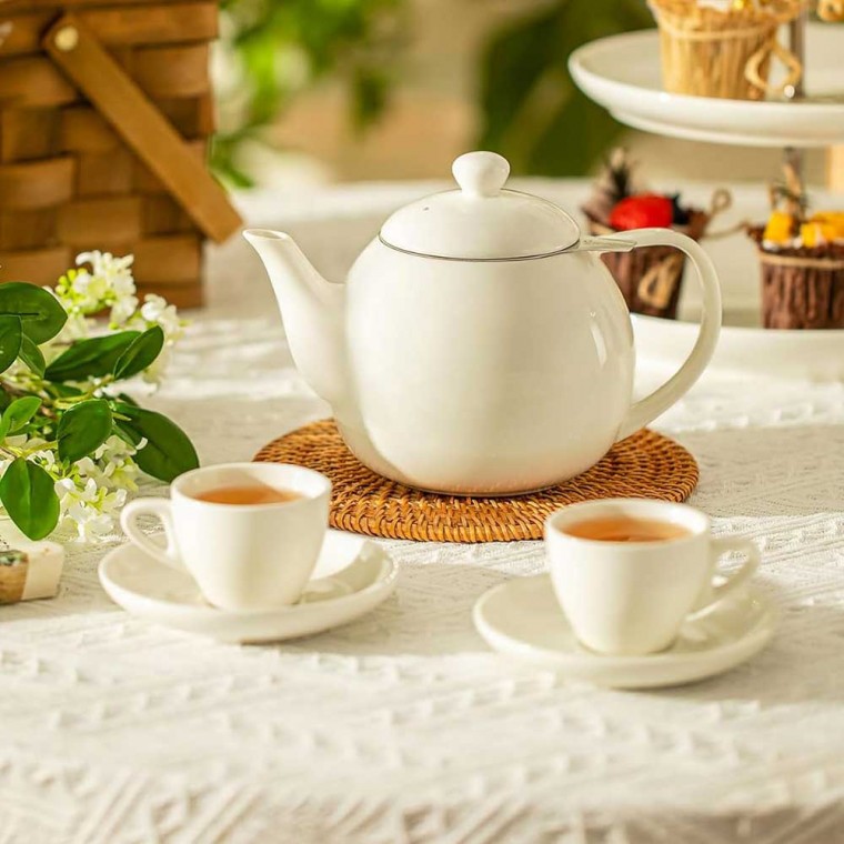 Porcelain Teapot With Removable Infuser White 800ml/27oz